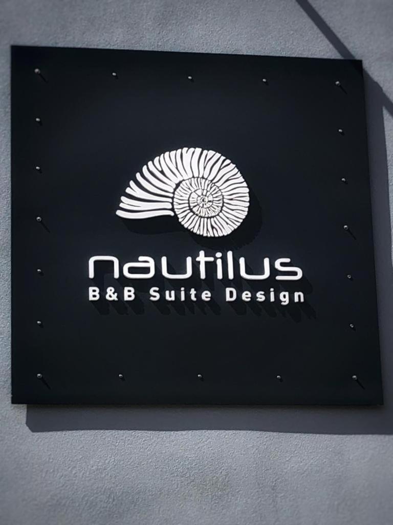 Nautilus B&B Suite Design Фолоника Екстериор снимка