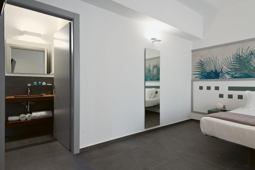 Nautilus B&B Suite Design Фолоника Екстериор снимка