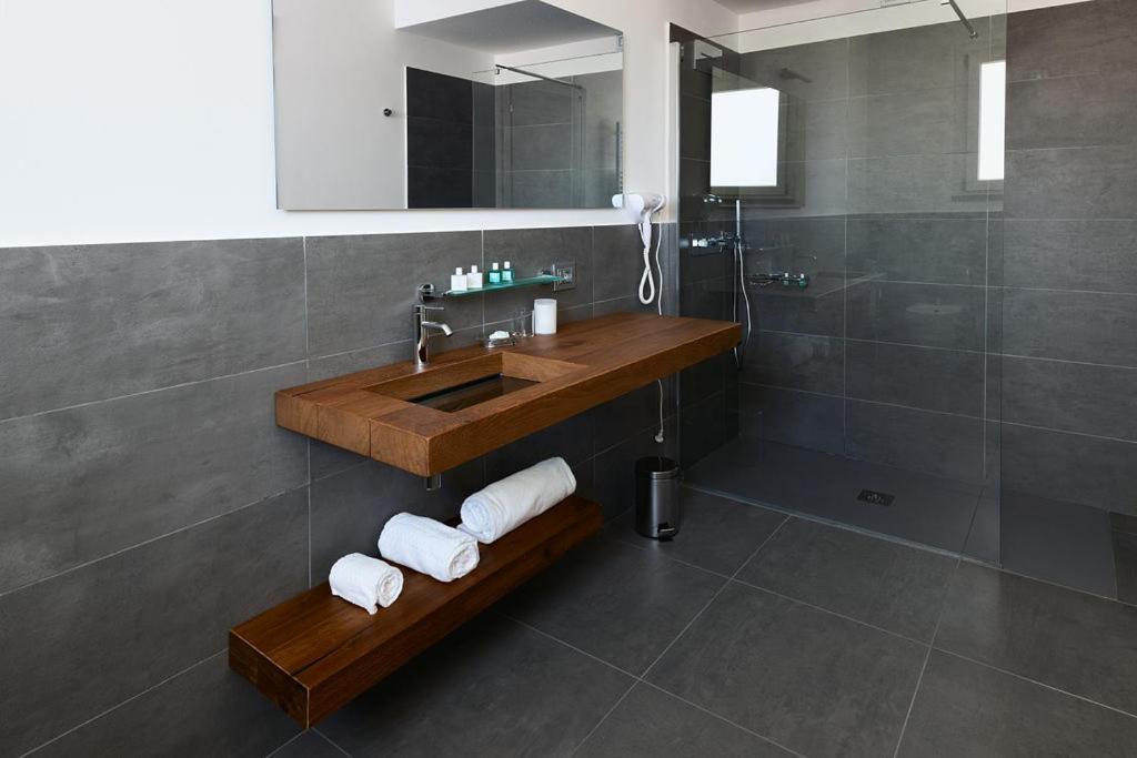 Nautilus B&B Suite Design Фолоника Екстериор снимка